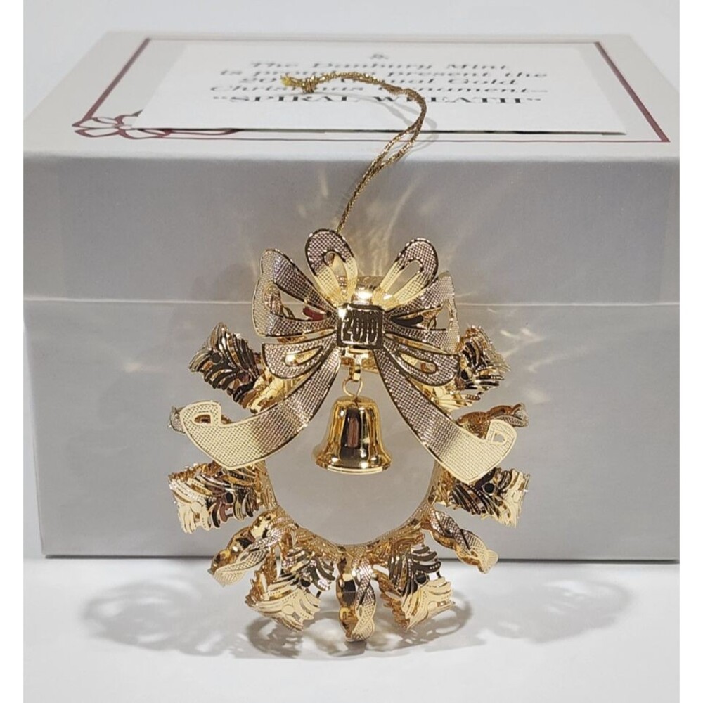 Danbury Mint 23kt Gold Plated Wreath Christmas Ornament With Box 2010